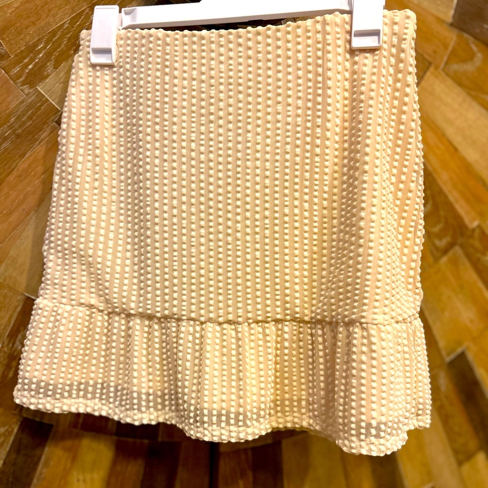 Abound skirt